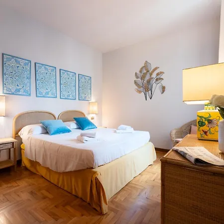 Daire Via Panzani 16, 4th Floor - Patrizia - Bright 300m From Duomo And Train Station