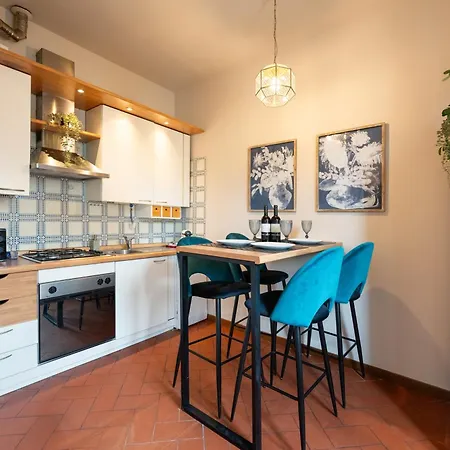 Daire Via Panzani 16, 4th Floor - Patrizia - Bright 300m From Duomo And Train Station